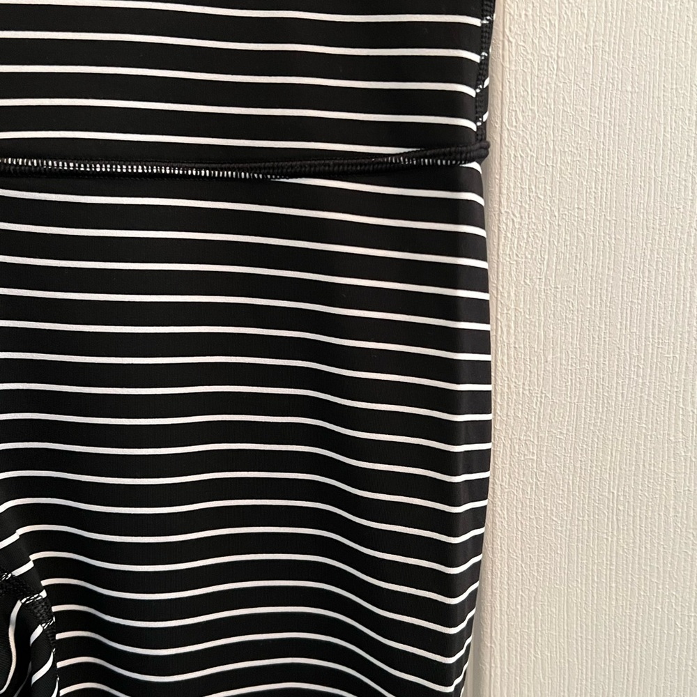 NWOT Lululemon leggings size 6